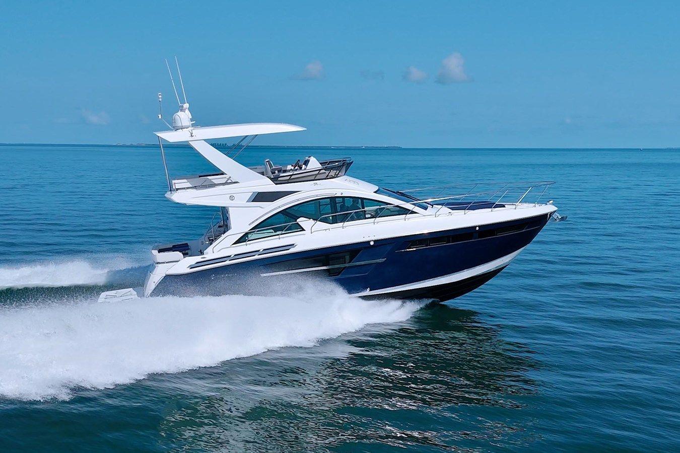 Buy a yacht Stepping Stone V 2018