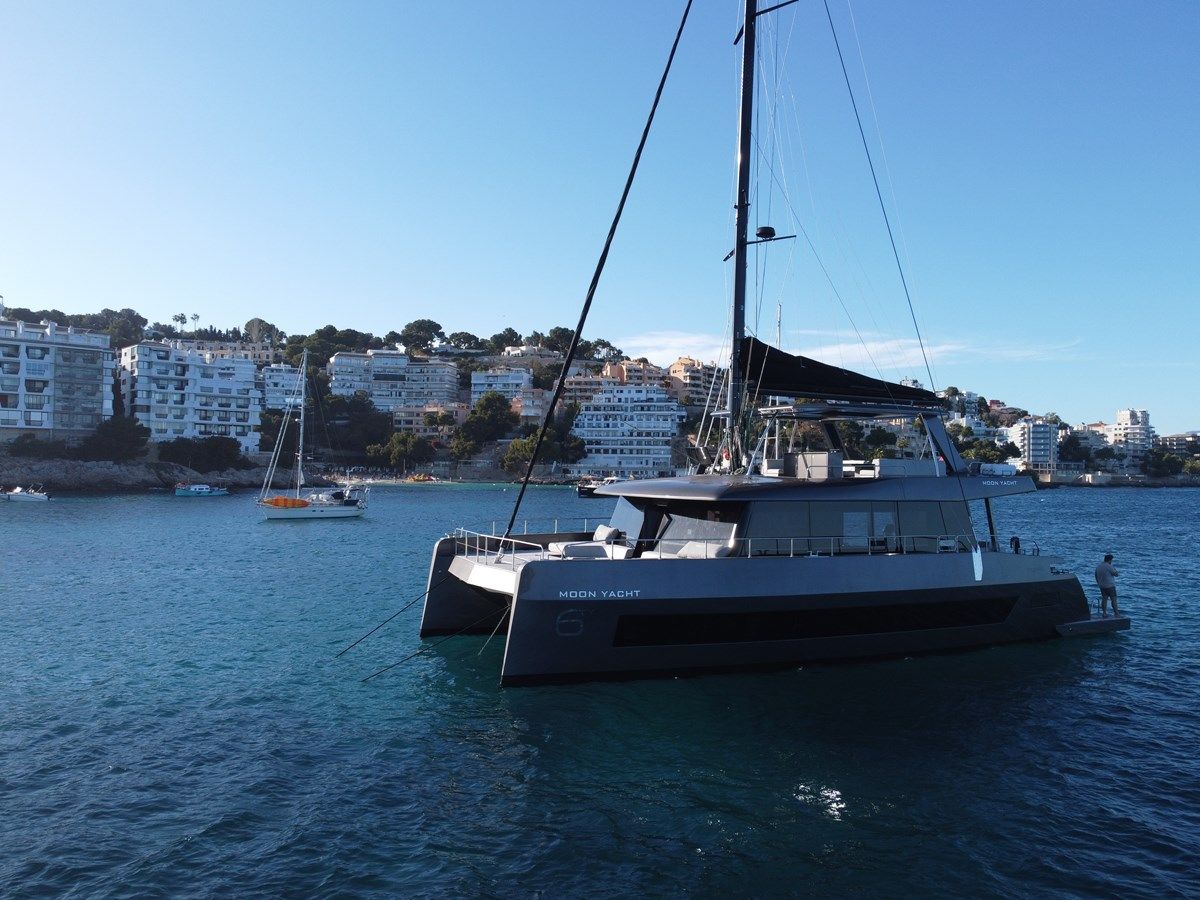 FULL MOON - MOON YACHTS