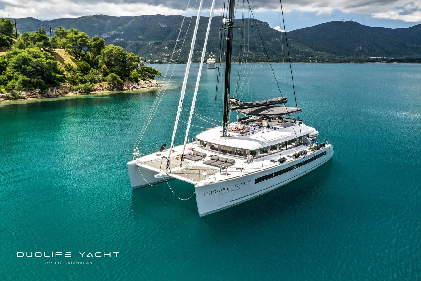 Lagoon 620 ESSENCE Duolife Yacht 62 yacht sale