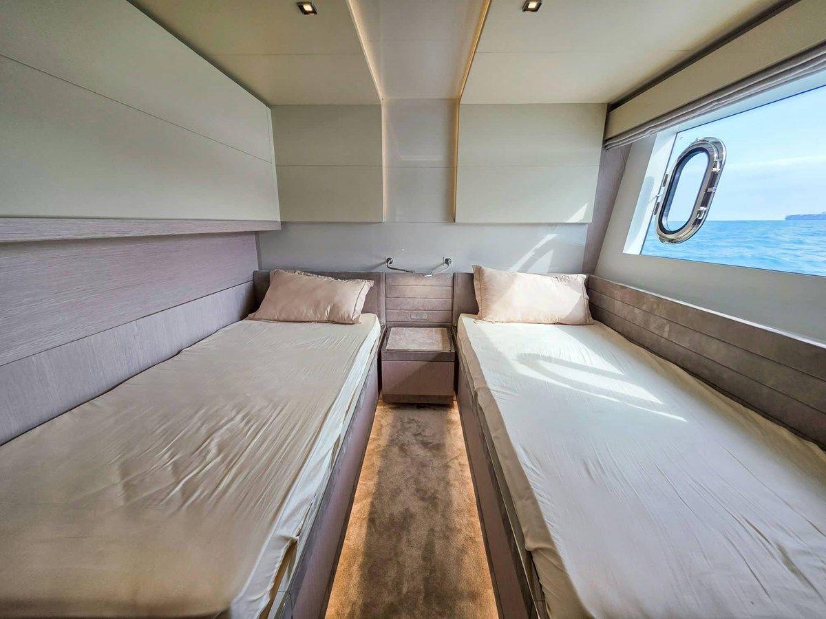 Buy a yacht Custom Line 108 2018