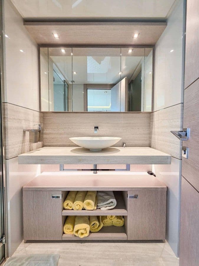 Buy a yacht Custom Line 108 Custom Line