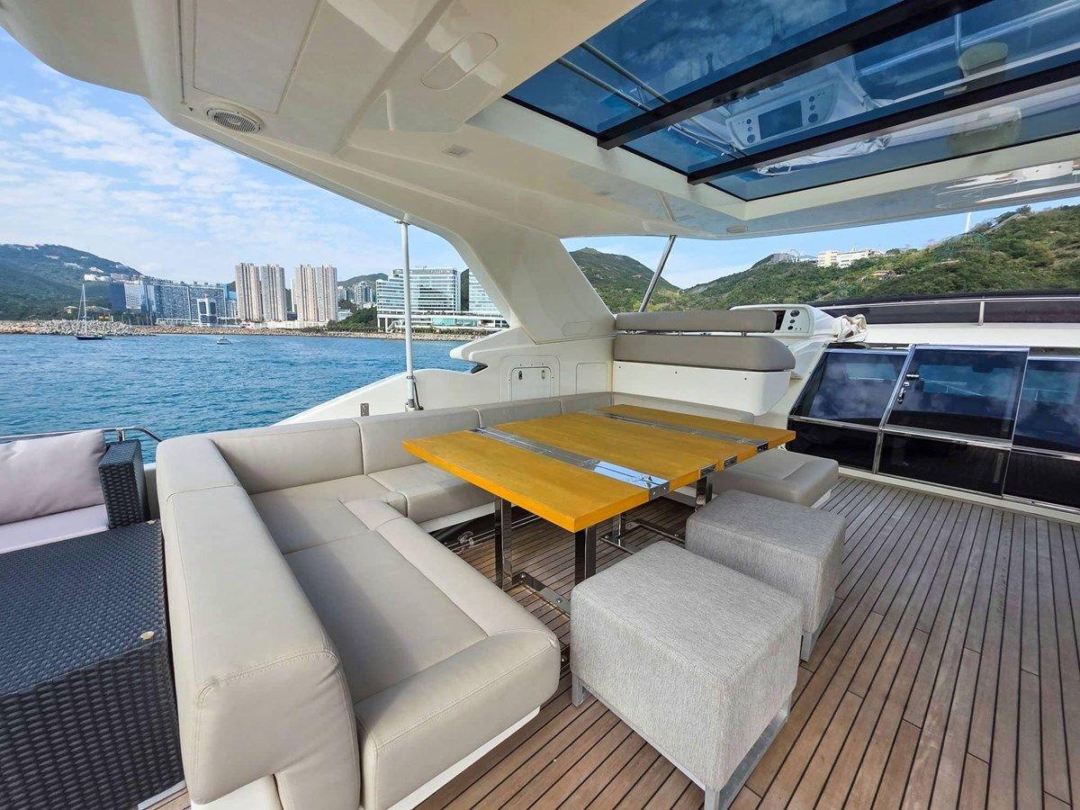 Custom Line 108 2018 yacht sale