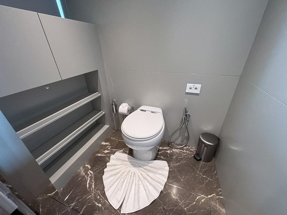 Buy a yacht Sanlorenzo SX88 2023