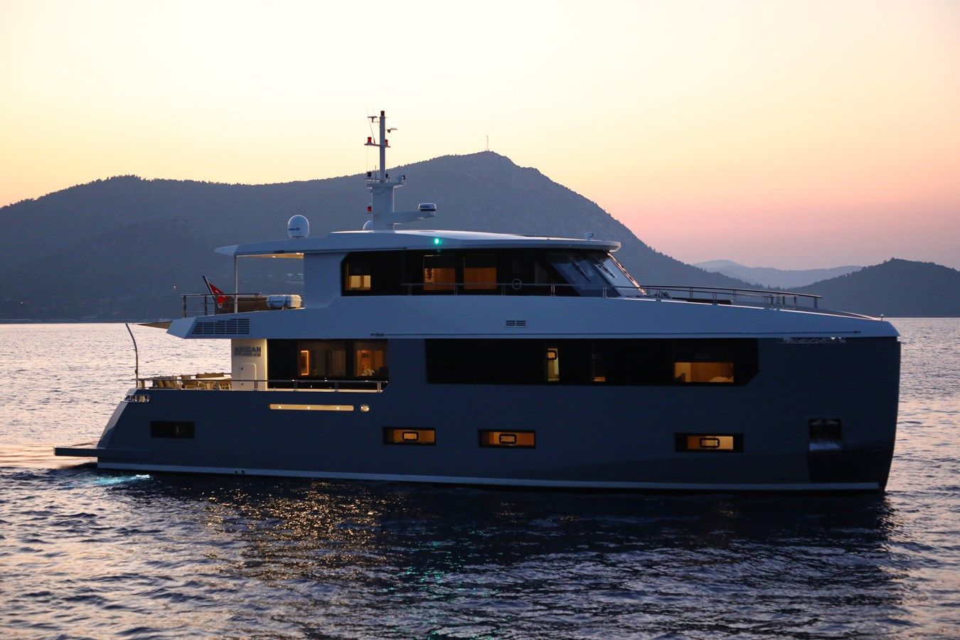 the best price on TORTURA