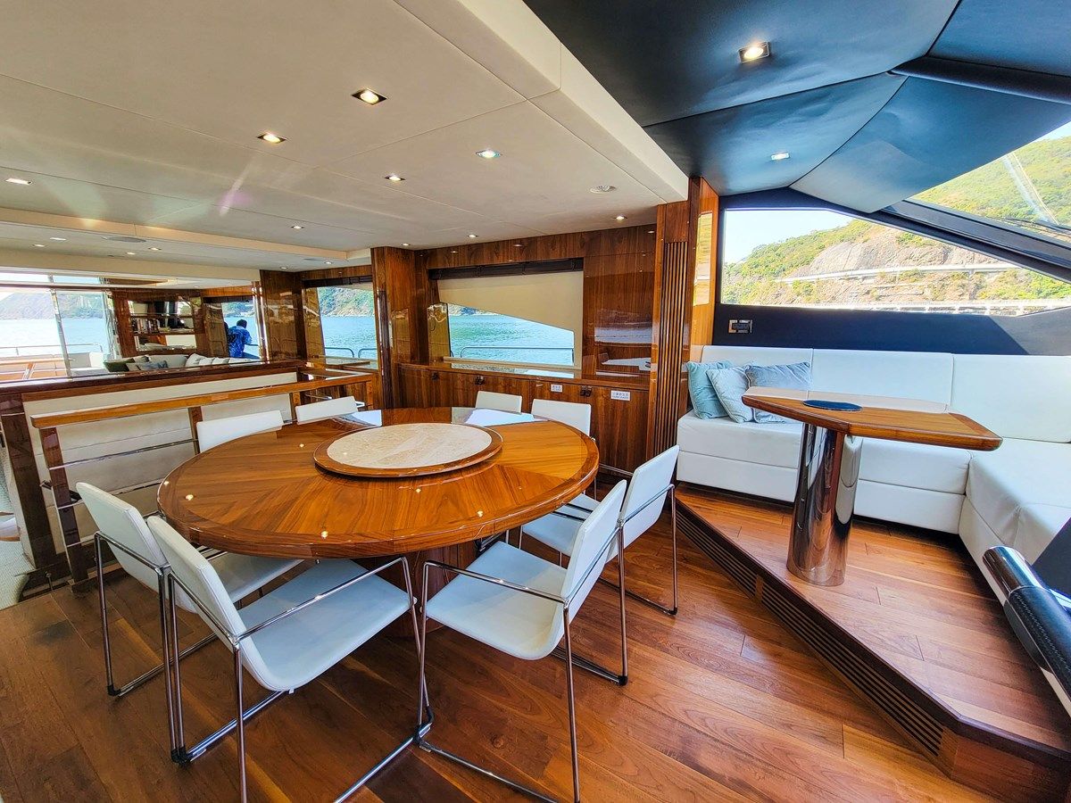 Sunseeker 86 Yacht 86 yacht sale