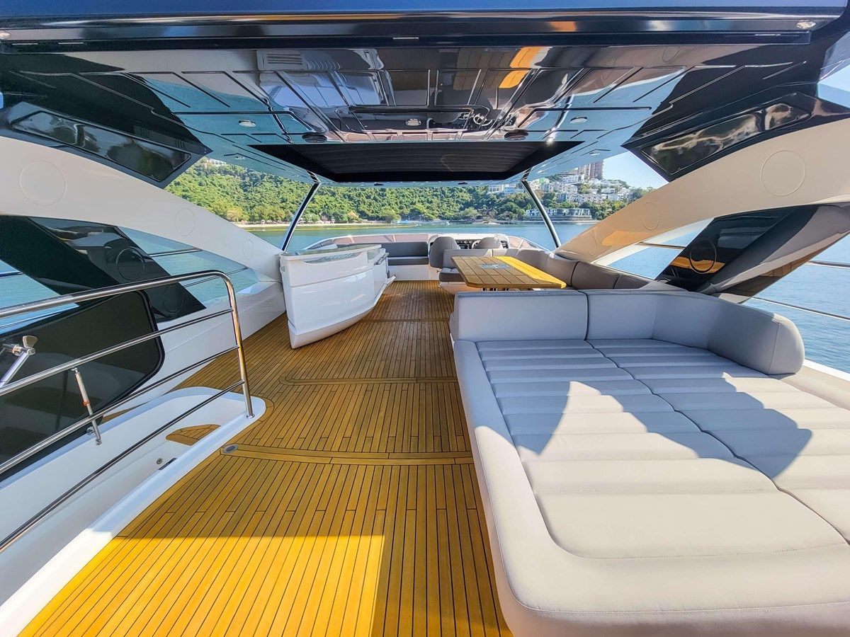 Sunseeker 86 Yacht Sunseeker 86 price