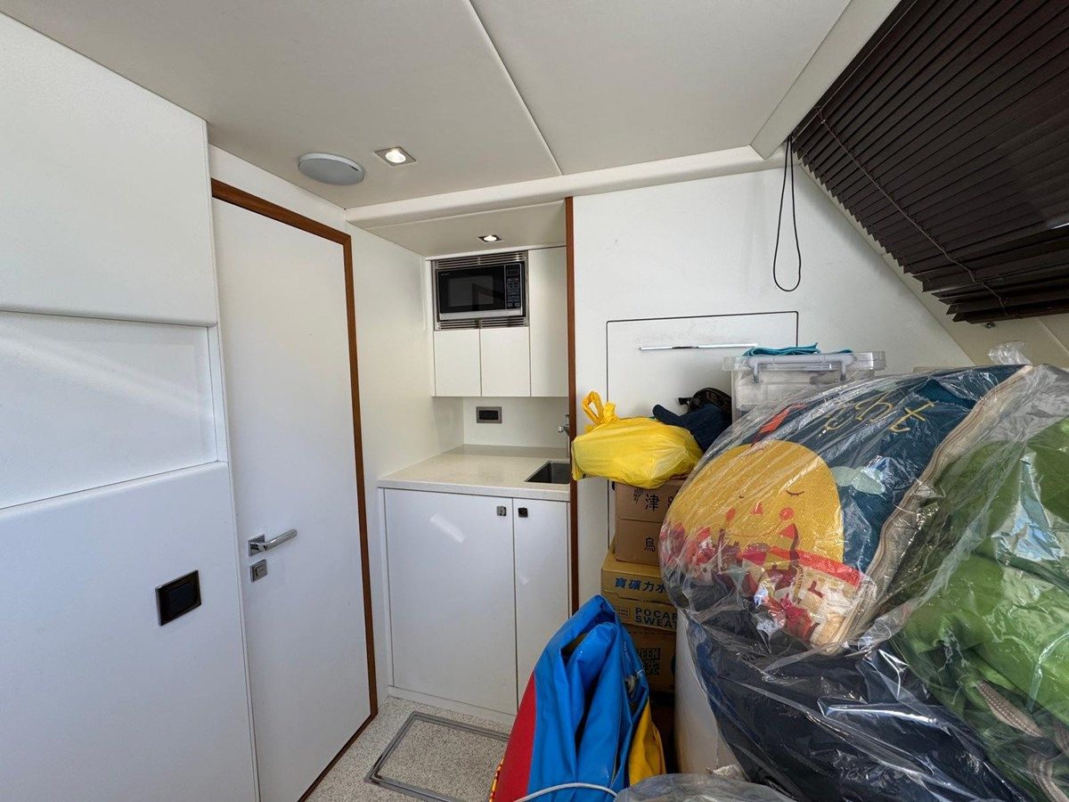 Sunseeker 86 Yacht yacht sale