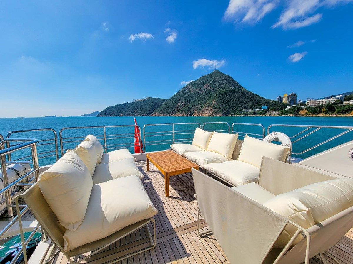 Buy a Sunseeker 86 Yacht 88 at Shestakov Yacht Sales