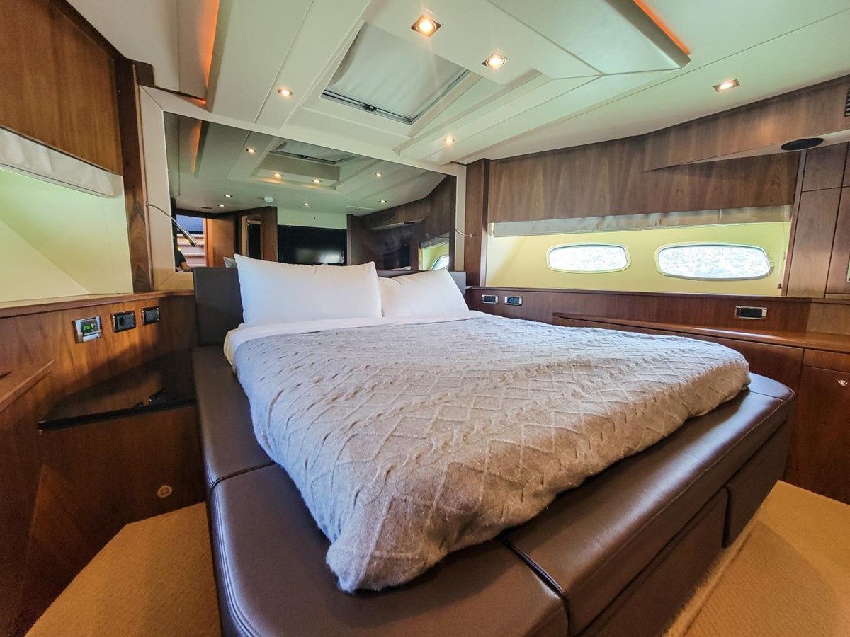 best yacht sales deals Sunseeker 86 Yacht 88