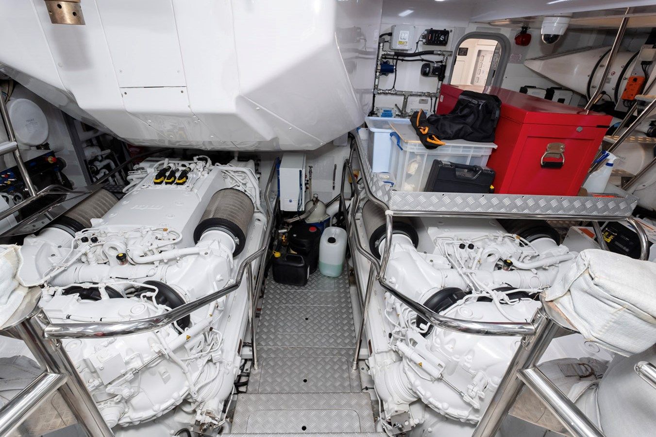 the best price on NADIRA - PRINCESS