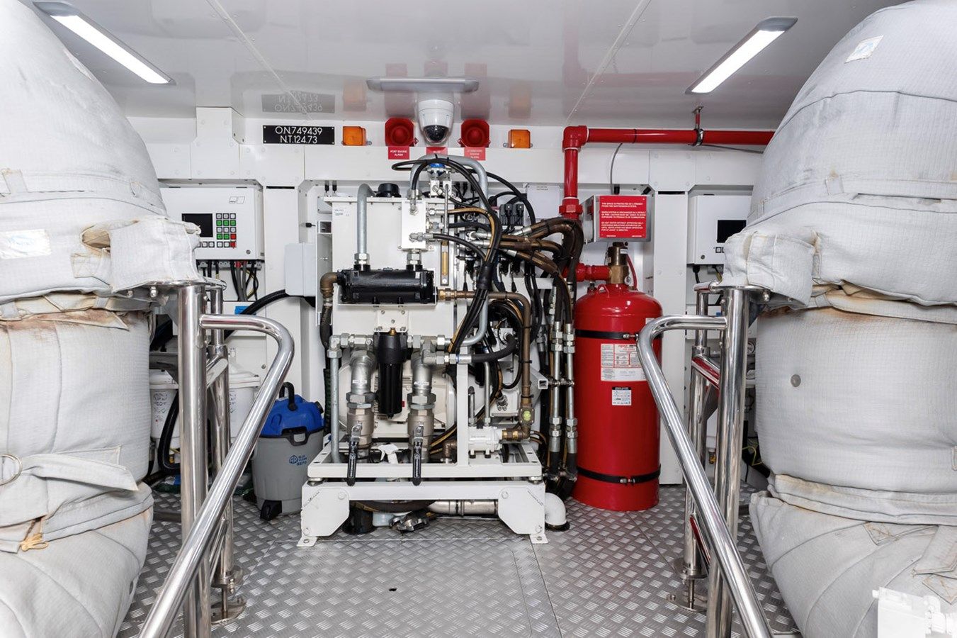 Buy a yacht NADIRA 98