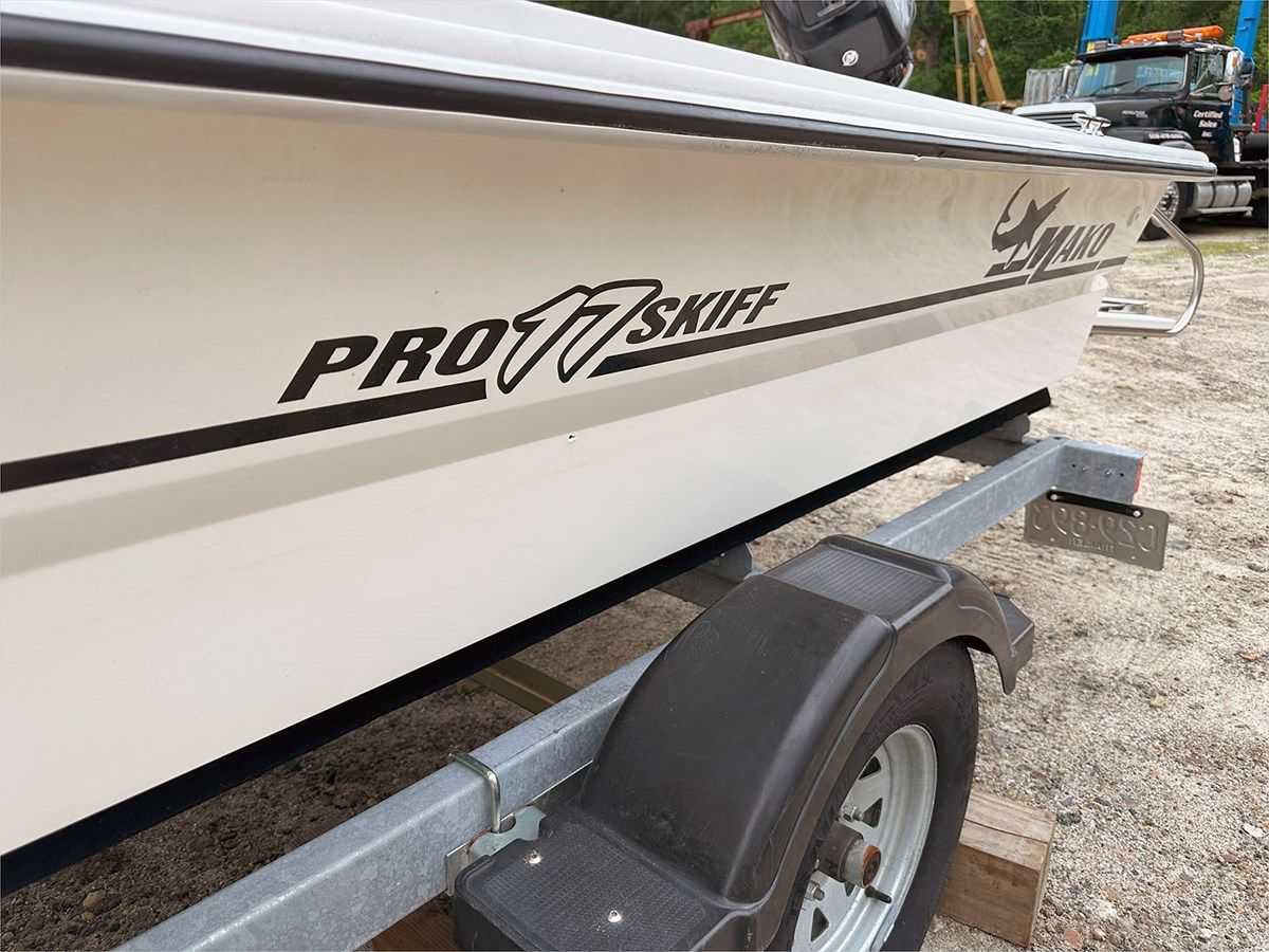 17' Mako 2014 Pro 17 Skiff