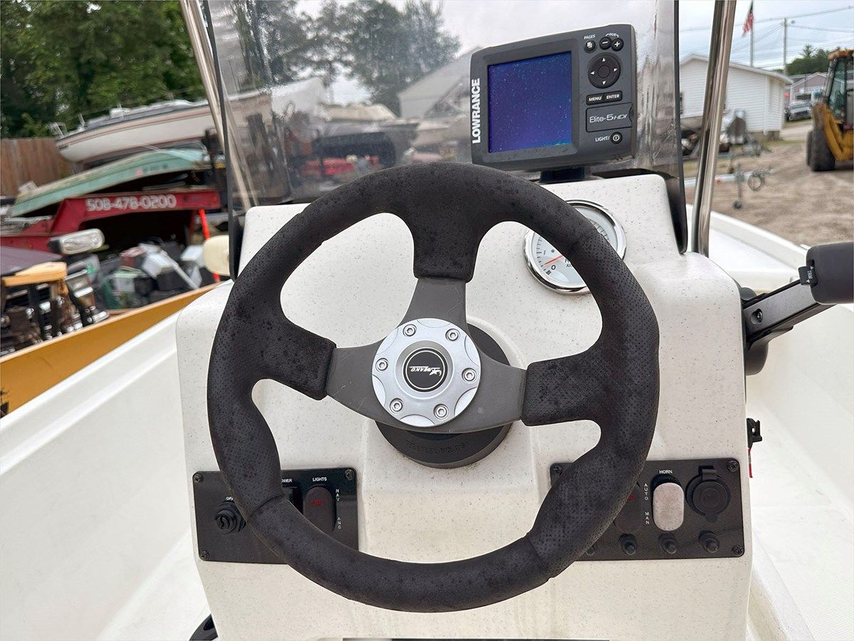 Купить яхту 17' Mako 2014 Pro 17 Skiff - MAKO в Shestakov Yacht Sales