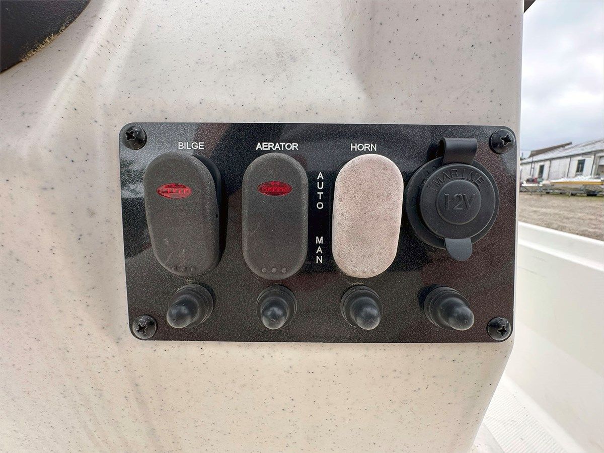 Купить яхту 17' Mako 2014 Pro 17 Skiff 17 в Shestakov Yacht Sales