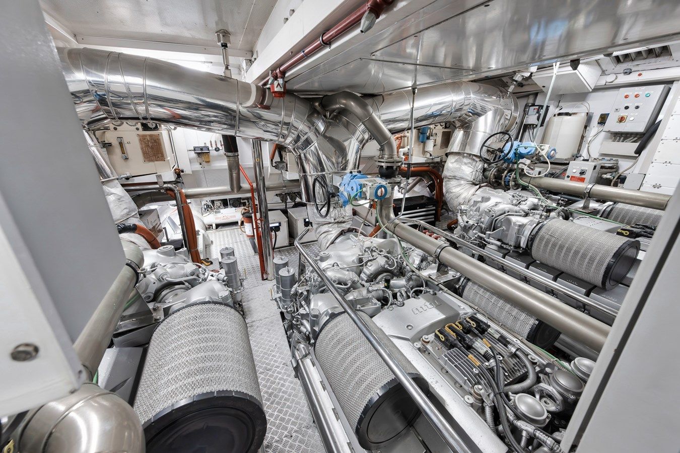 Купить яхту U Wish - ARNO LEOPARD в Shestakov Yacht Sales