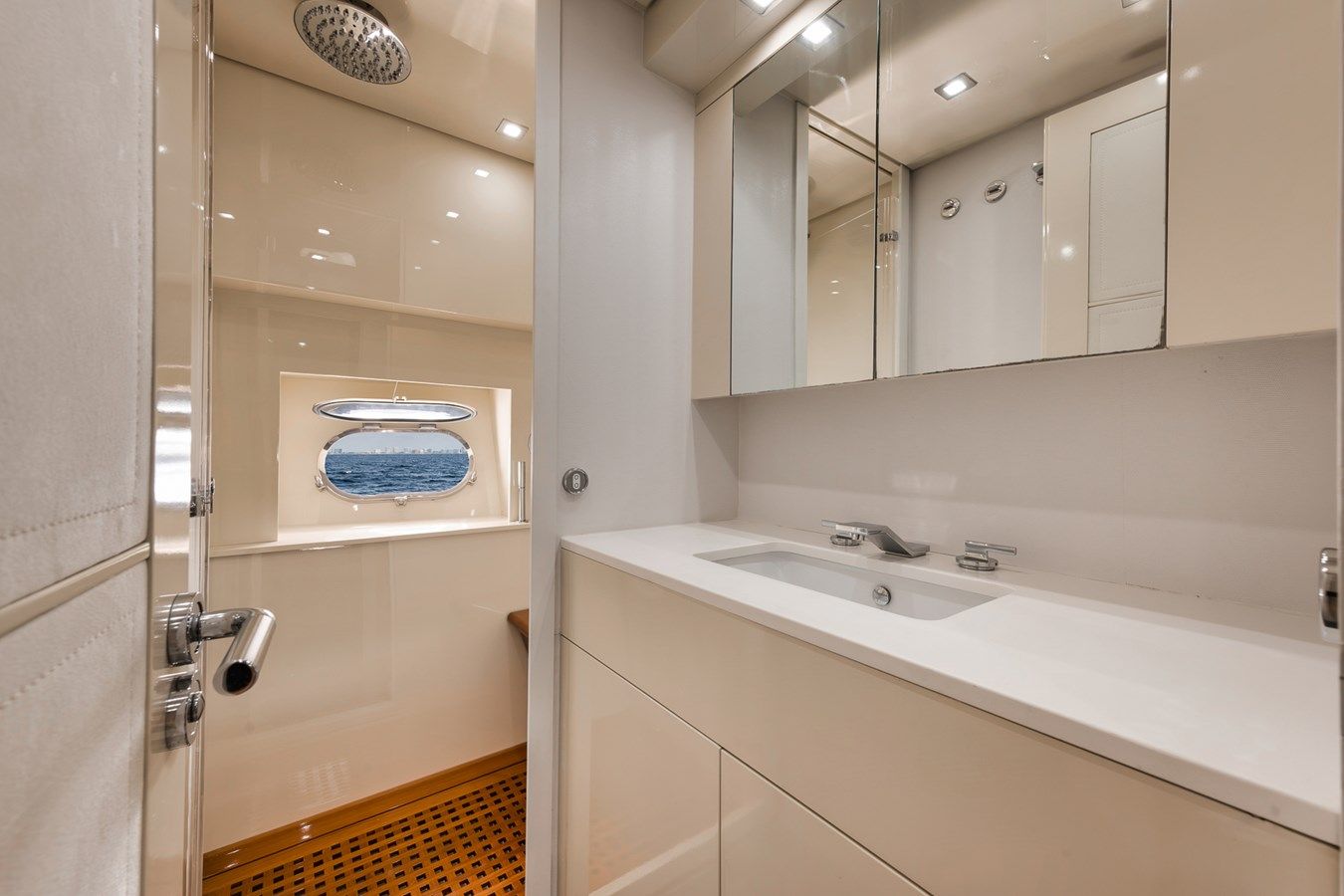 Купить яхту U Wish - ARNO LEOPARD в Shestakov Yacht Sales