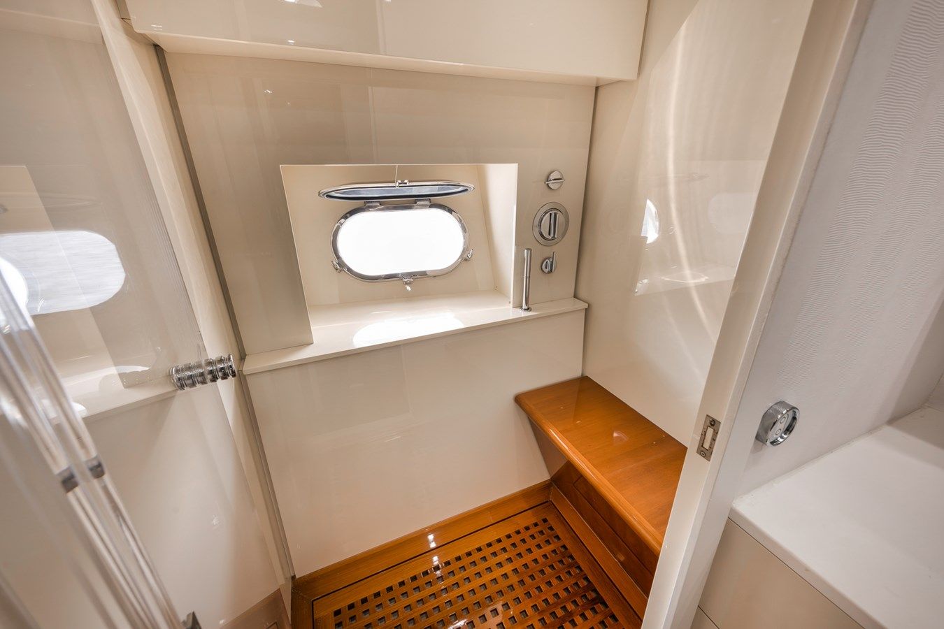 Продажа яхты U Wish 2008