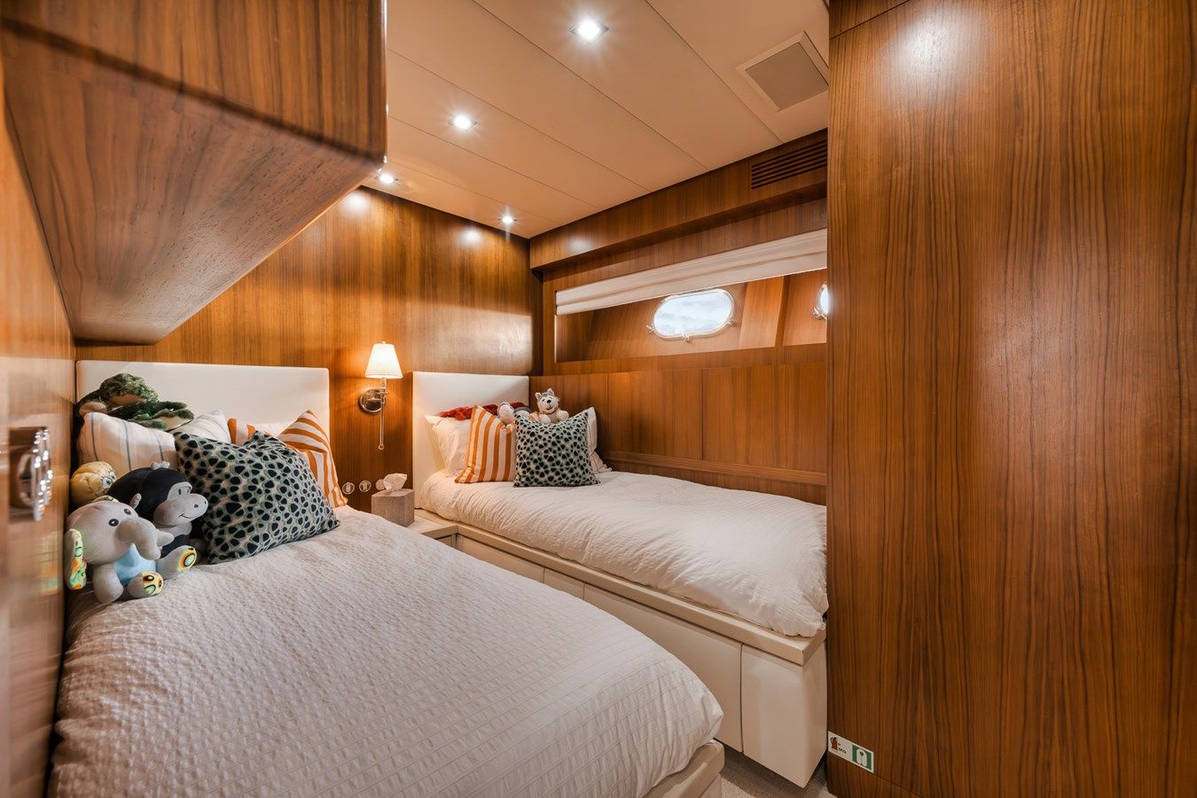 Купить яхту U Wish в Shestakov Yacht Sales