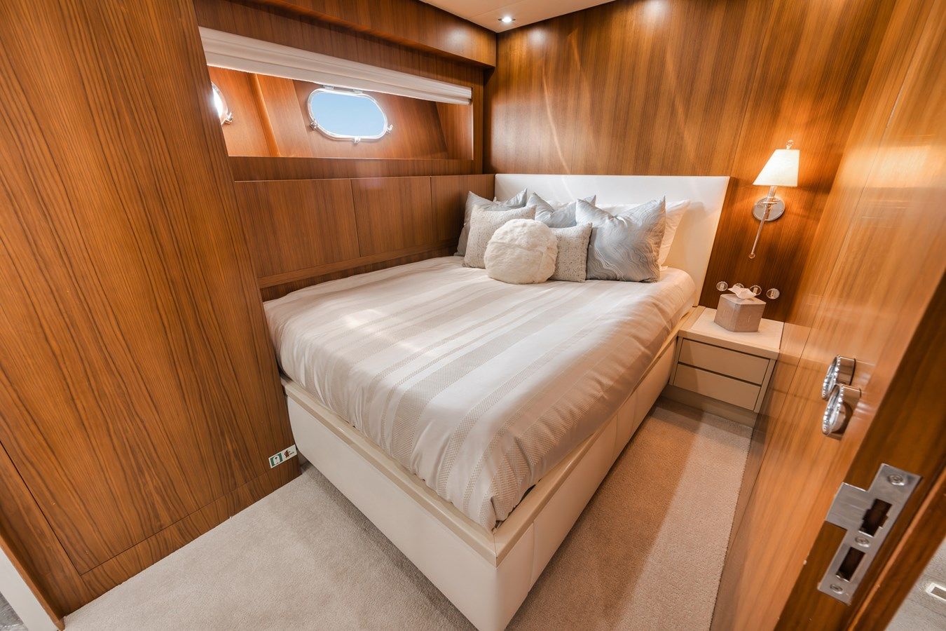 Купить яхту U Wish 2008 в Shestakov Yacht Sales