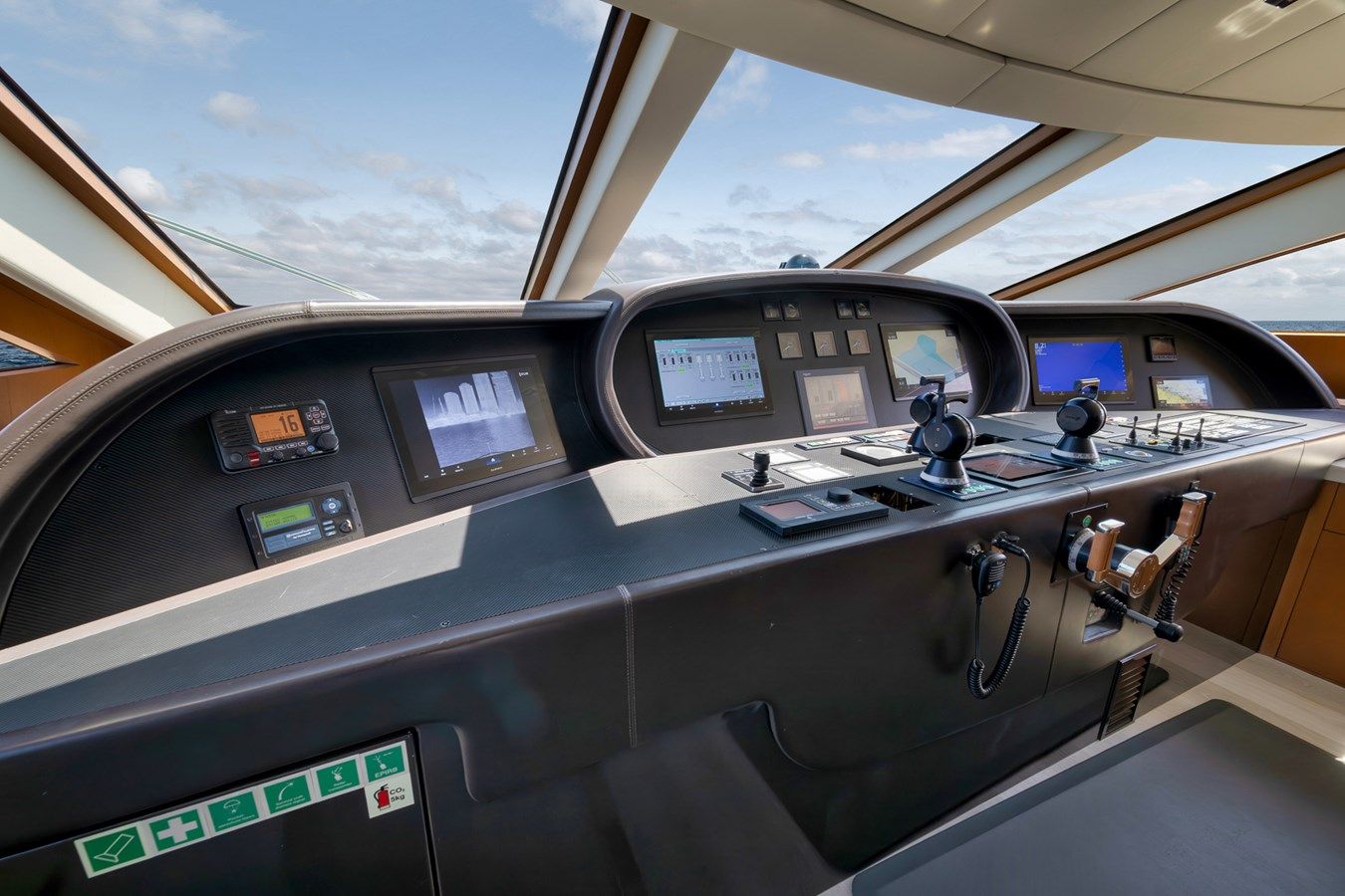 Продажа яхты U Wish 101