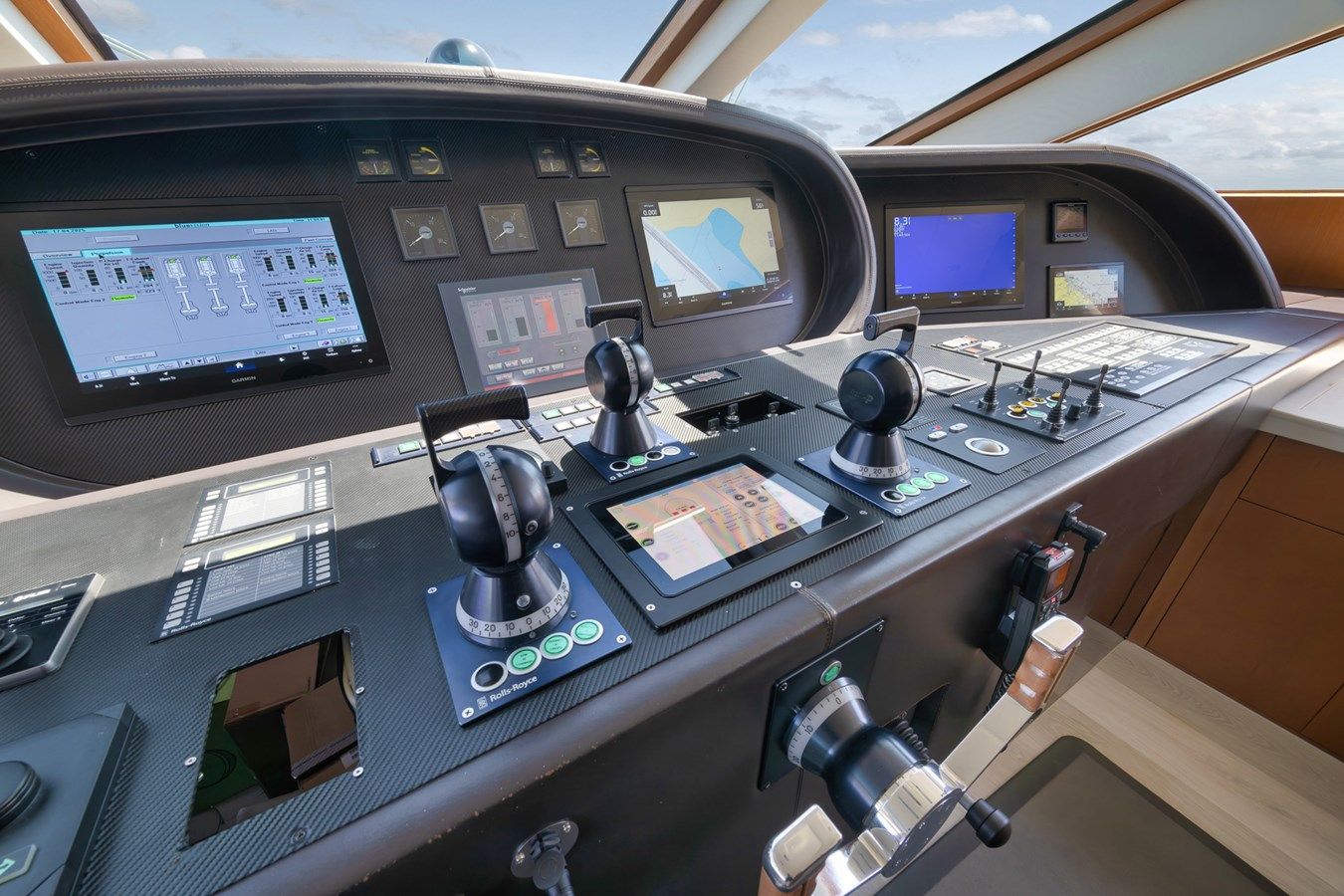 Стоимость яхты U Wish