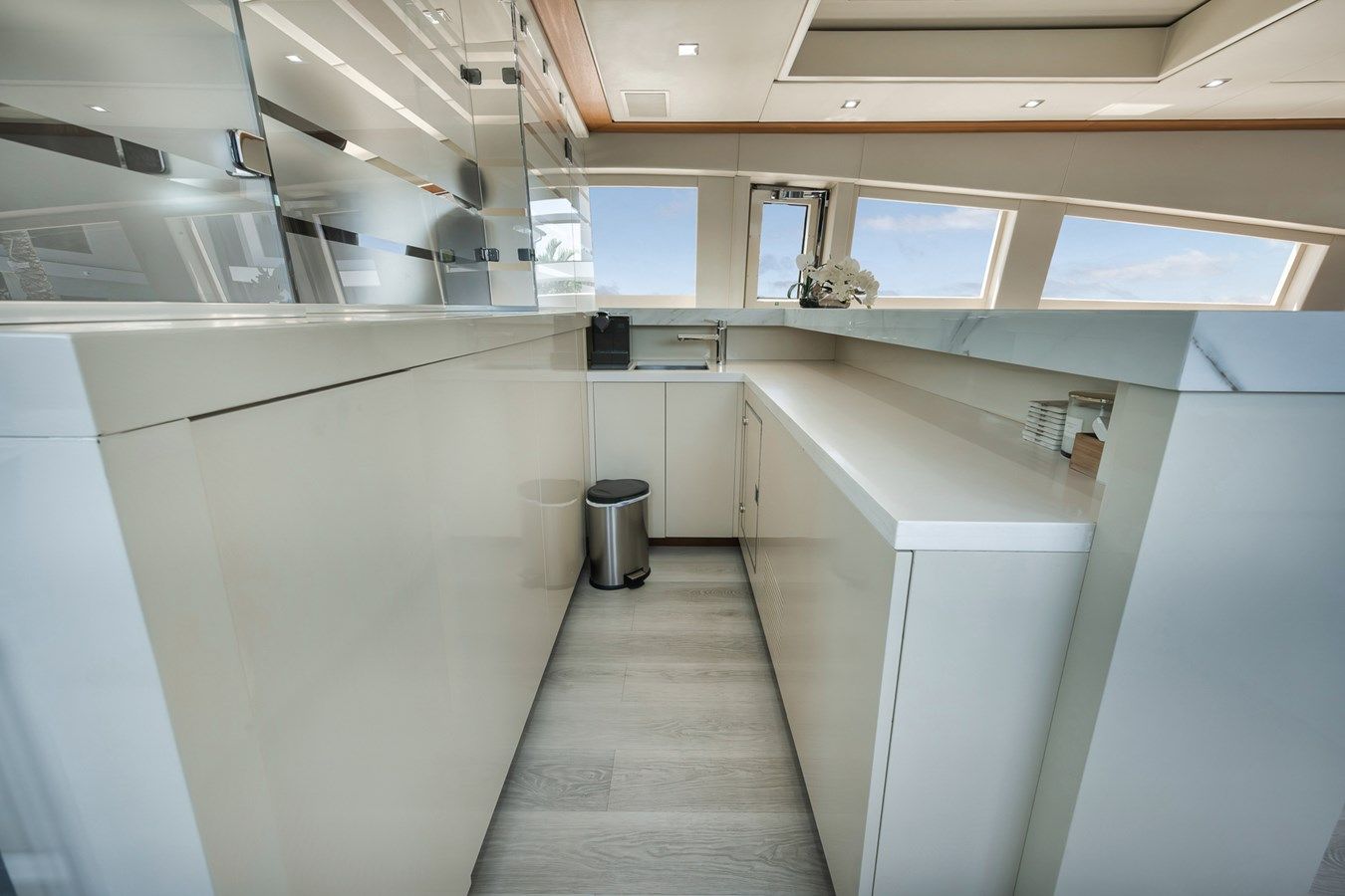 Купить яхту U Wish 101 в Shestakov Yacht Sales