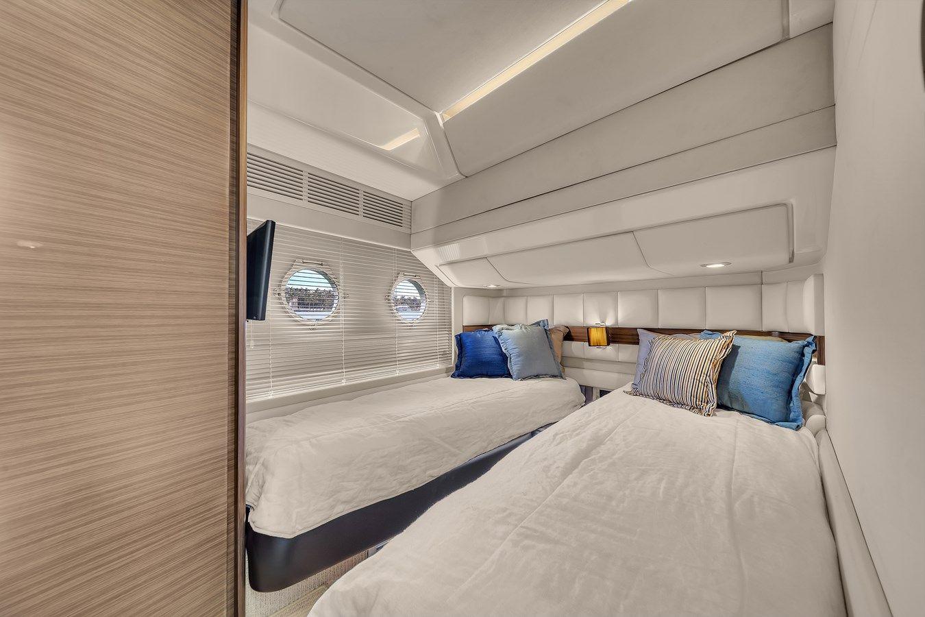 Купить яхту Azimut 64 в Shestakov Yacht Sales