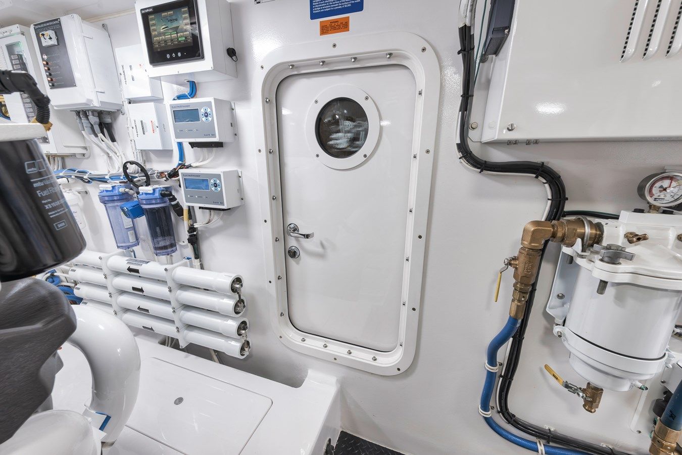 Лучшая цена на LADY SURFBUM 72