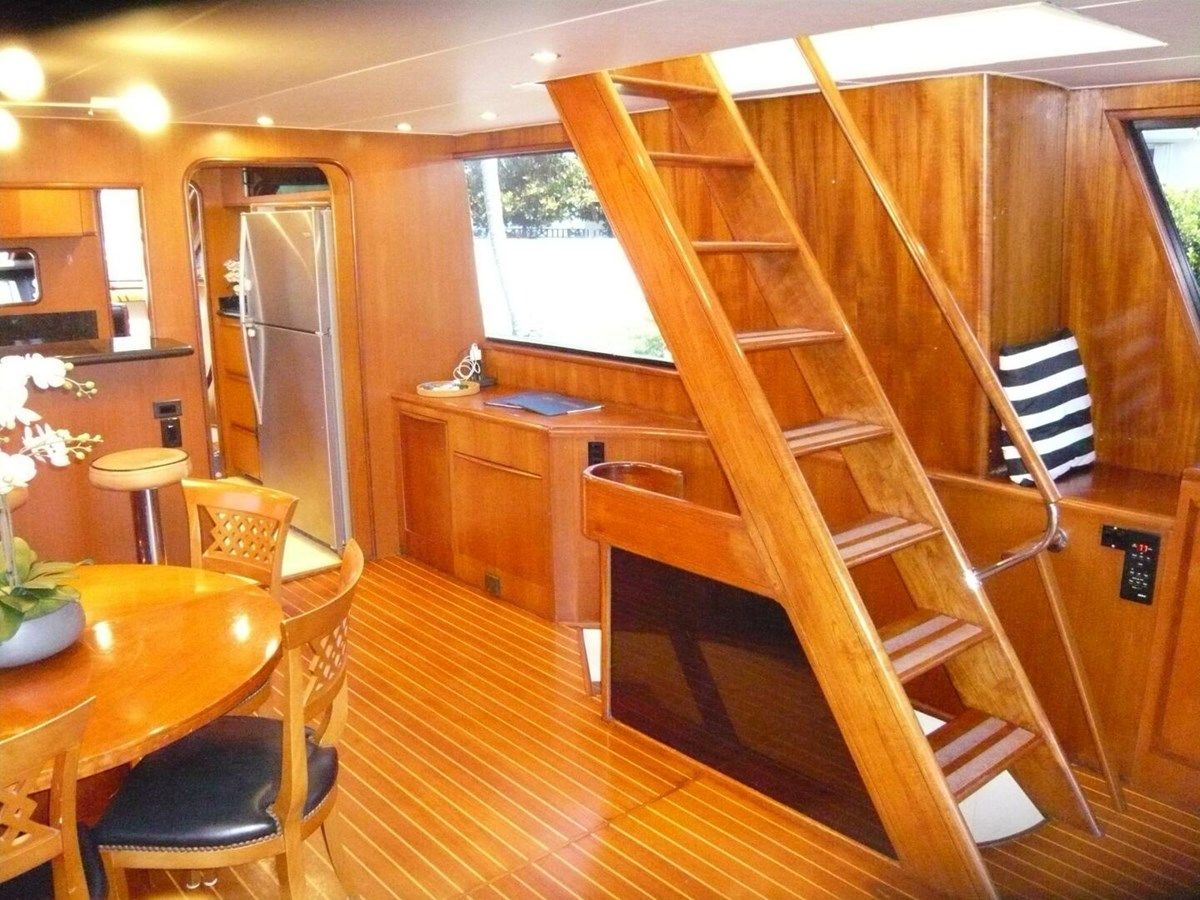Buy a yacht VITAMIN SEA 63 Cockpit Motor Yacht