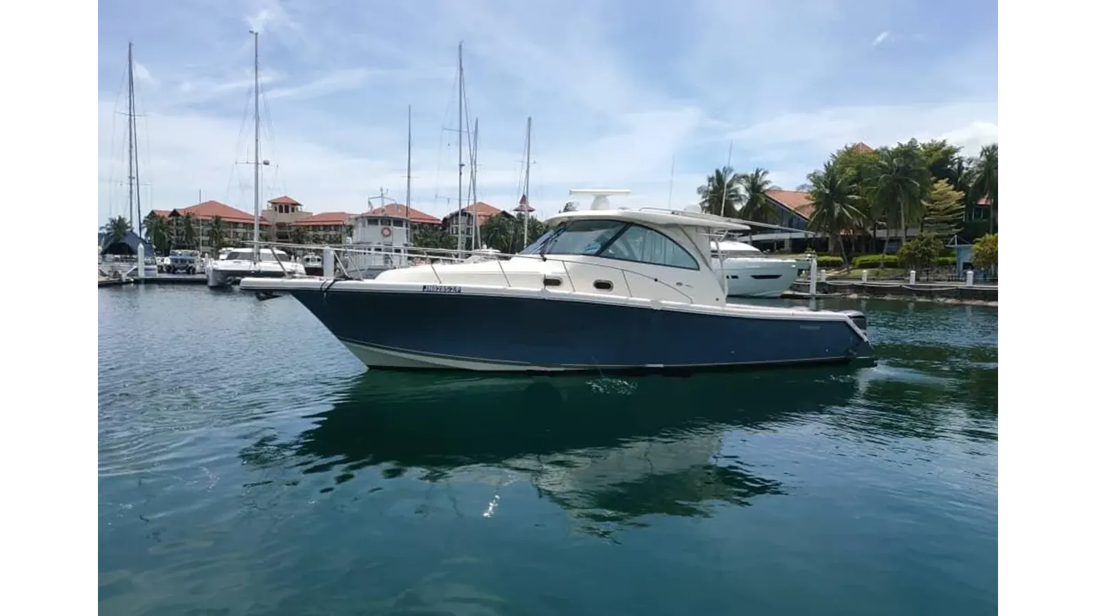 Buy a 2012 Pursuit OS 385 Conquest 39 at Shestakov Yacht Sales