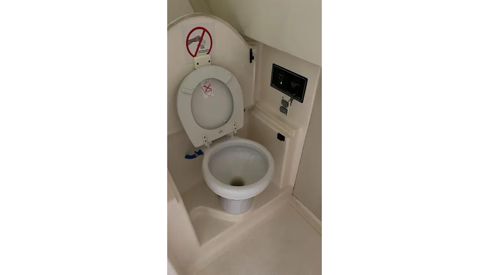 best yacht sales deals 2012 Pursuit OS 385 Conquest 2012