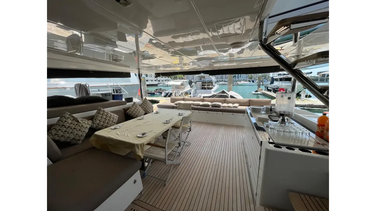 2016 Lagoon 630 Motor Yacht - Lagoon
