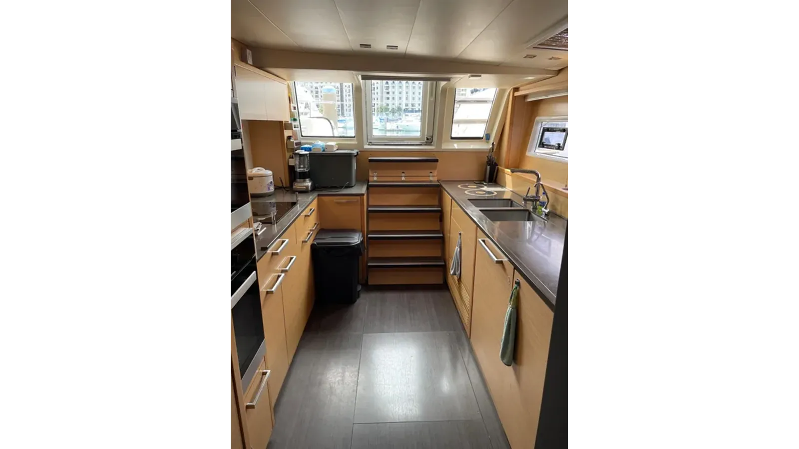 Buy a yacht 2016 Lagoon 630 Motor Yacht - Lagoon