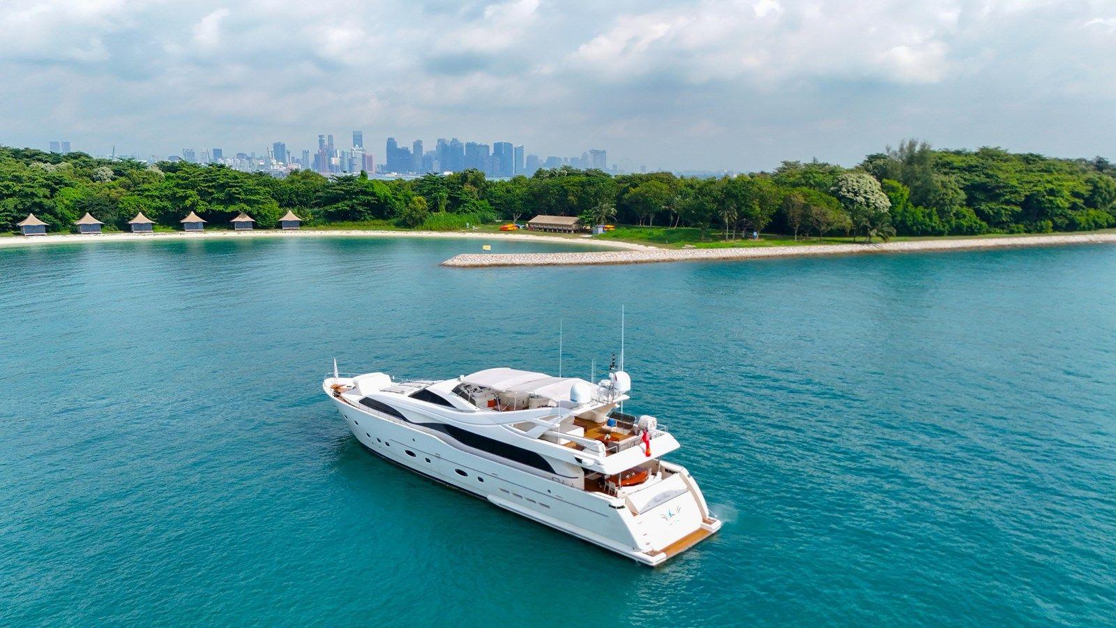 Custom Line 112 - FERRETTI CUSTOM LINE yacht sale