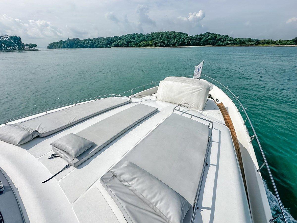 the best price on Custom Line 112 - FERRETTI CUSTOM LINE