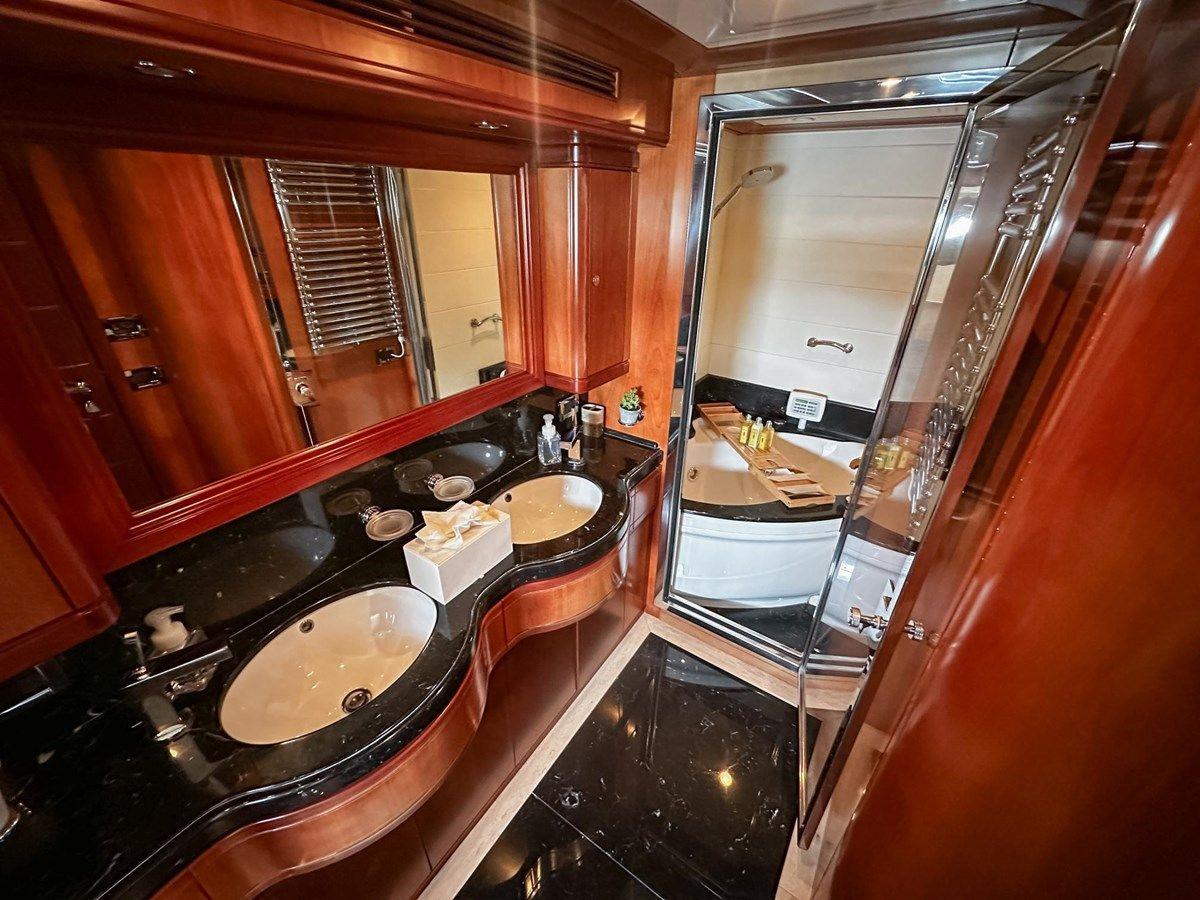 the best price on Custom Line 112