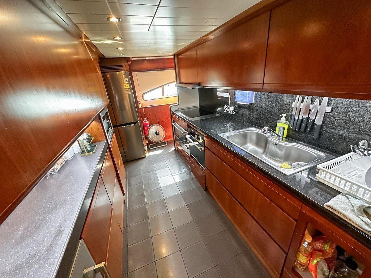 best yacht sales deals Custom Line 112 112