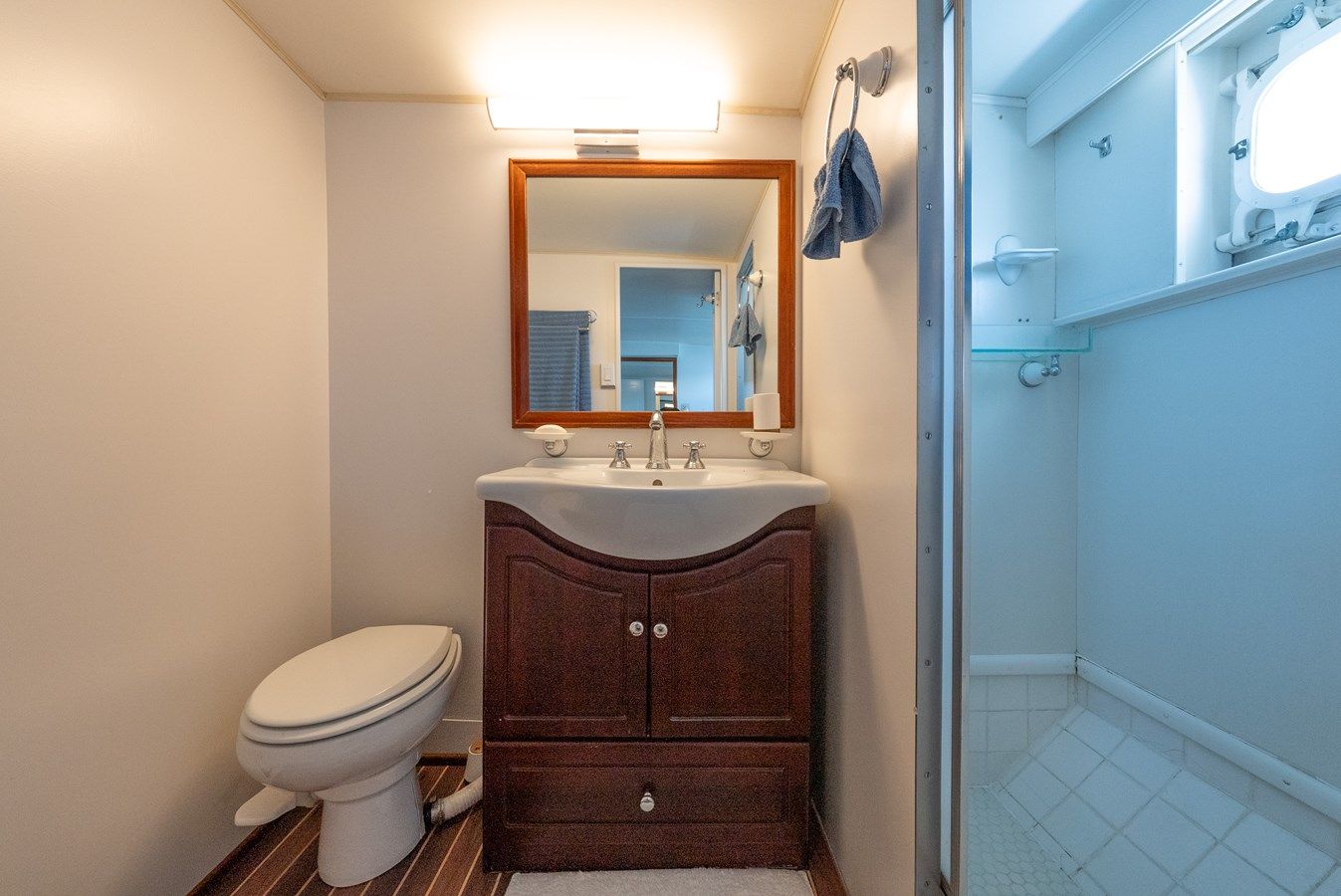 best yacht sales deals ABSOLUTE 62