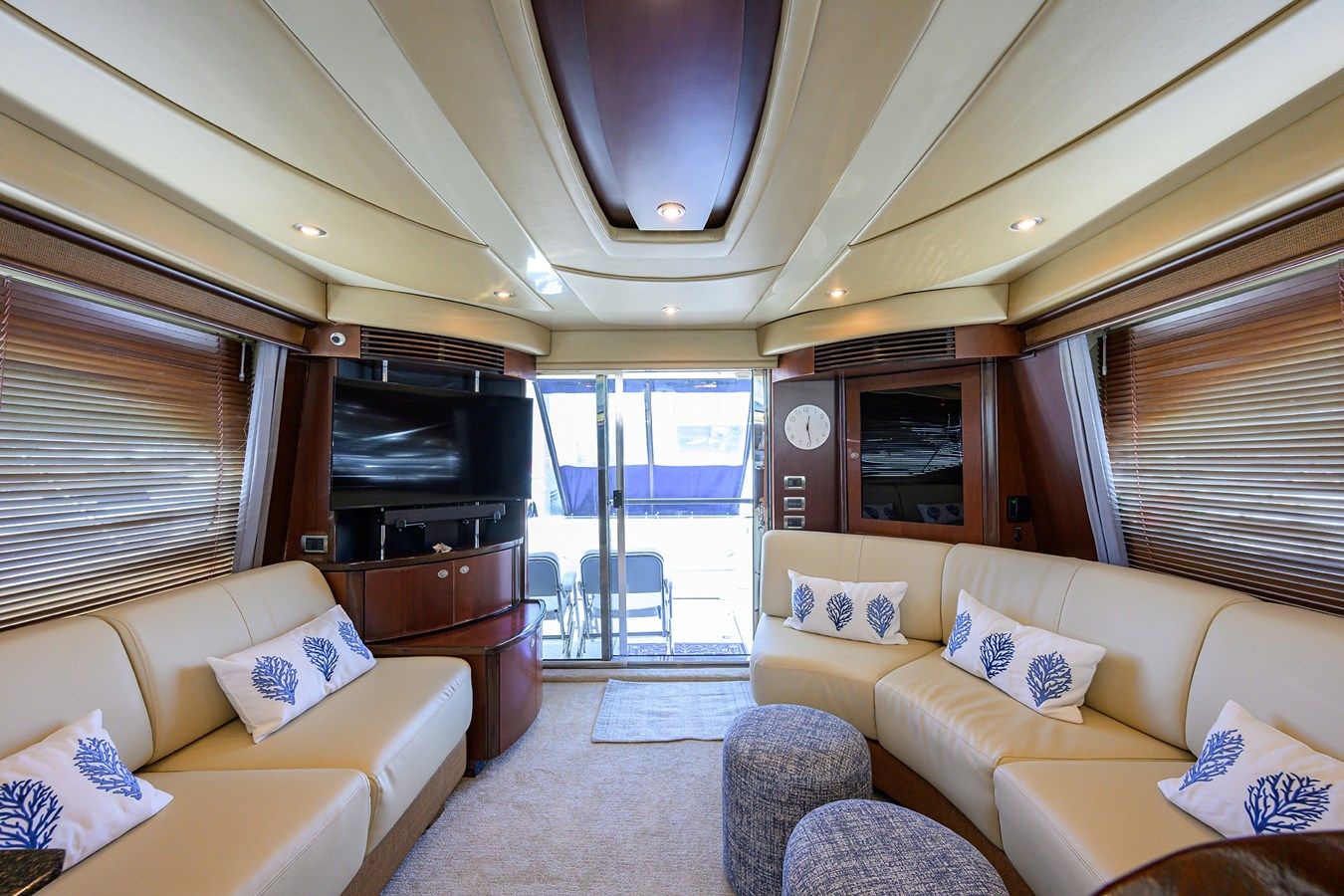 Buy a yacht YES DEAR 2005
