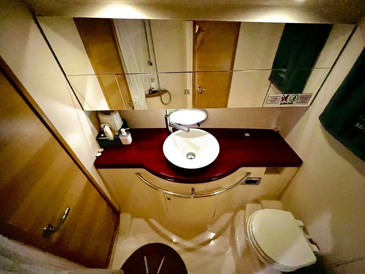 Купить яхту LA DAMA MARIA C35 в Shestakov Yacht Sales