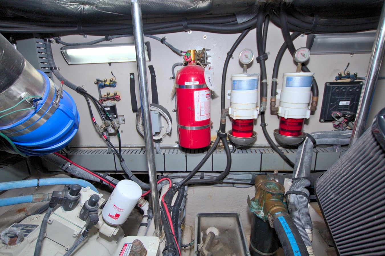 Лучшая цена на You, Me and the Sea - SEA RAY