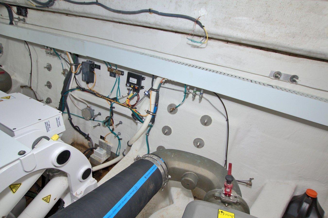 best yacht sales deals Stepping Stone V - Cruisers Yachts