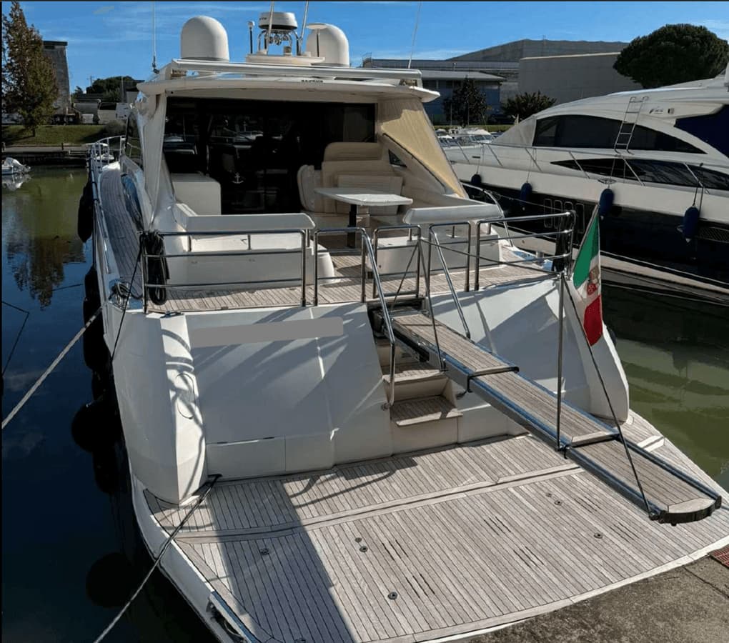 Купить яхту PRINCESS V65 SPORT YACHT - PRINCESS в Shestakov Yacht Sales
