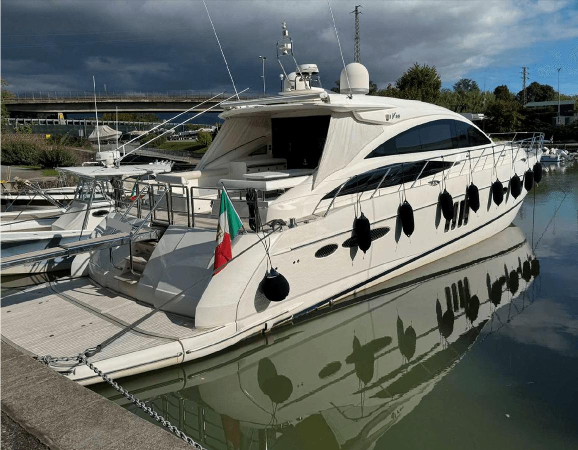 PRINCESS V65 SPORT YACHT 2008