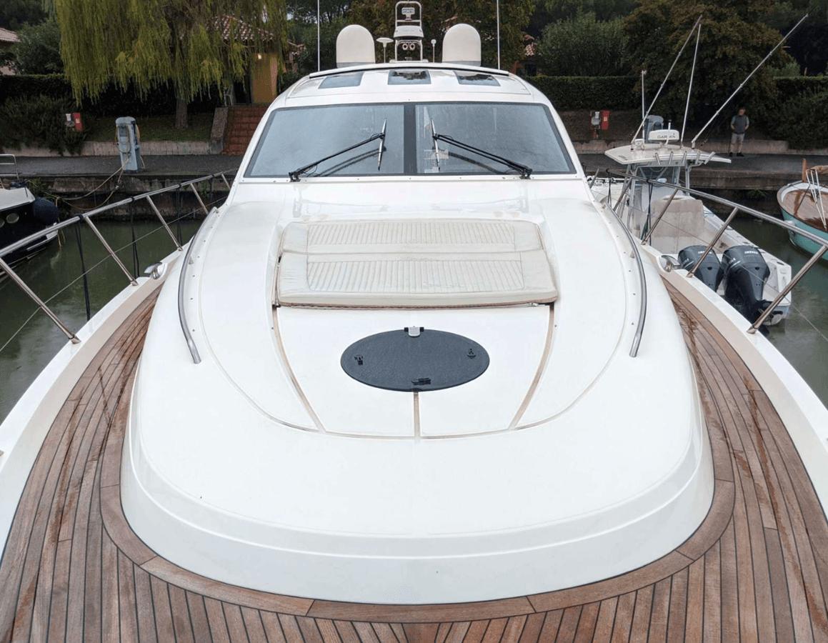 Лучшая цена на PRINCESS V65 SPORT YACHT - PRINCESS