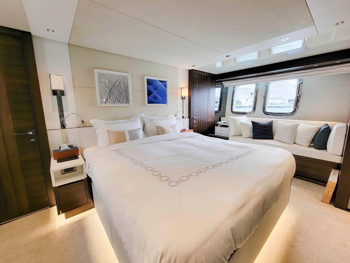 best yacht sales deals Sanlorenzo SL86 2019