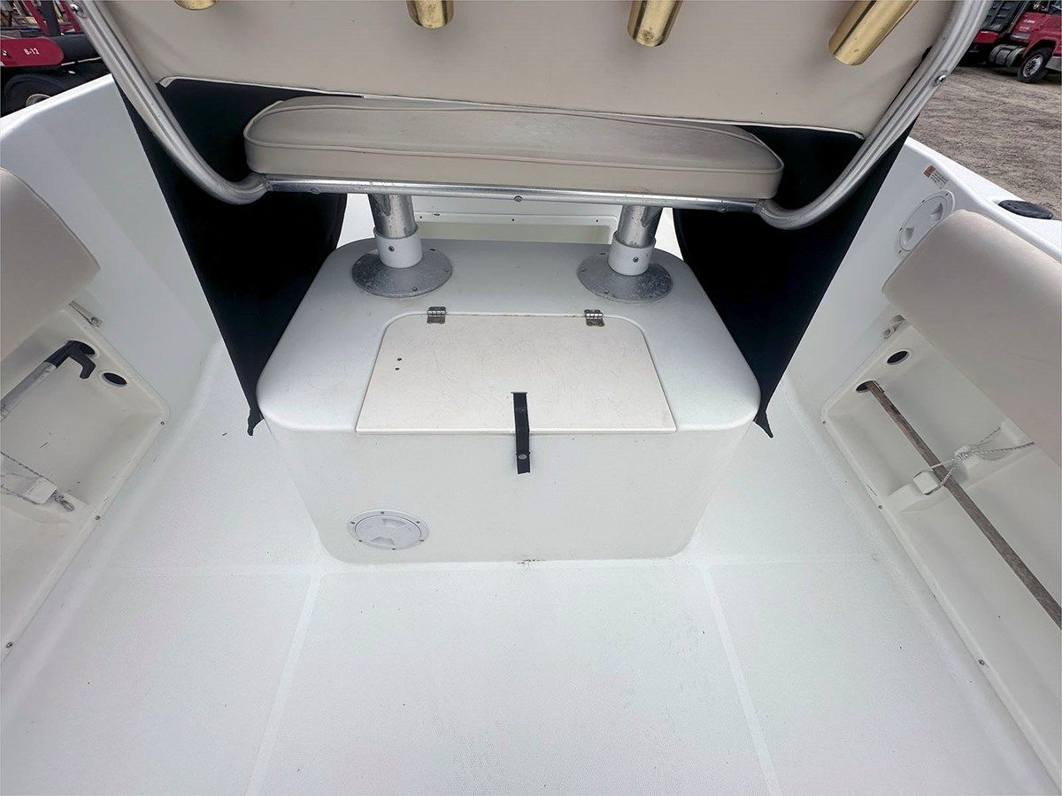 best yacht sales deals 23' Hydra-Sports 2000 Seahorse