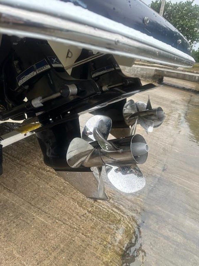 Buy a yacht - Launch 32