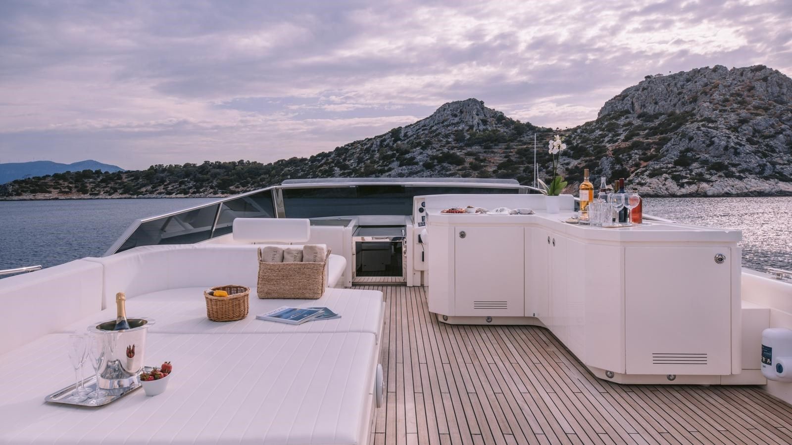 Buy a yacht THIS IS MINE TECHNEMA 85