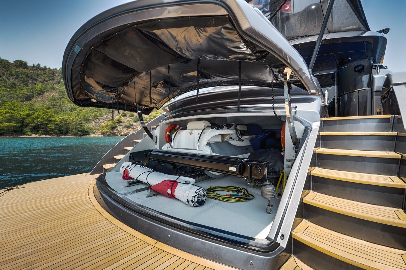 Buy a GINGER - PERSHING at Shestakov Yacht Sales